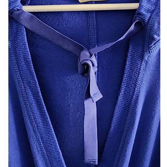 Athleta Inner Twist Hoodie w Thumbholes Capri Blue Small - Picture 9 of 10